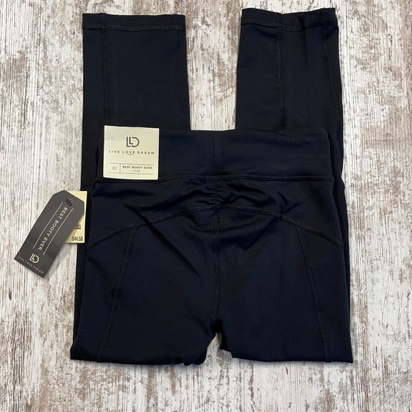 NWT Aeropostale LLD Live Love Dream Black Best Booty Ever Cropped Leggings